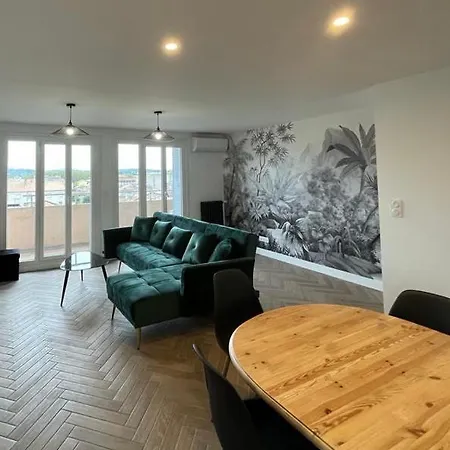 Cosy Avec Vue Imprenable Sur La Cite Appartement