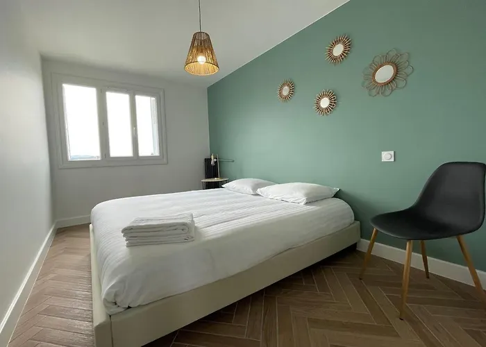 Cosy Avec Vue Imprenable Sur La Cite Daire *